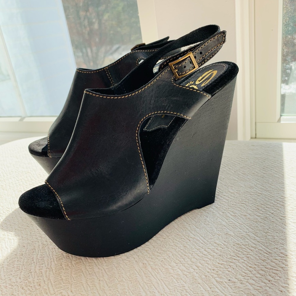Wicked Tall Sbicca wedges never worn 8.5 9